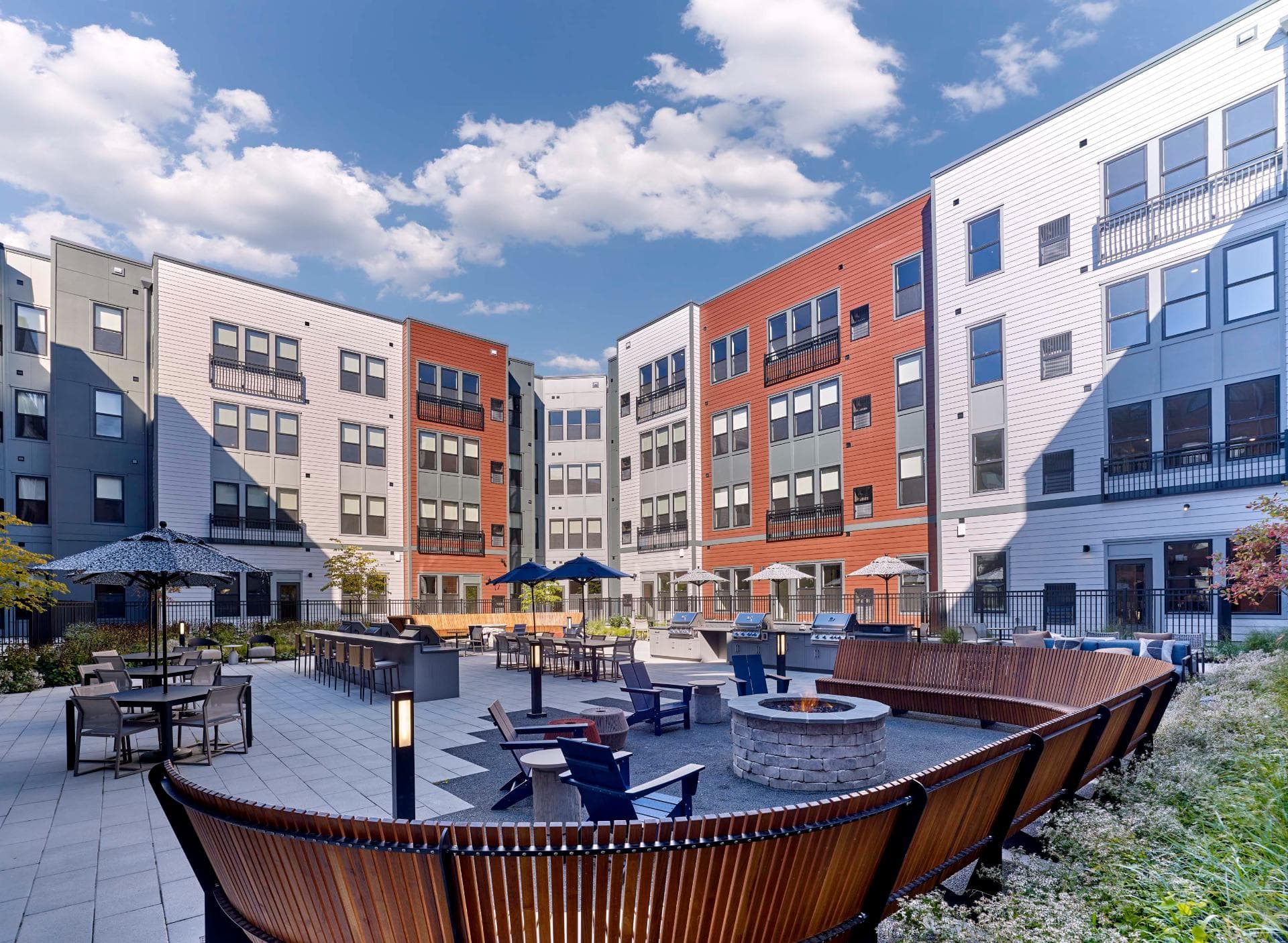 Outdoor BBQ & Fire Pits